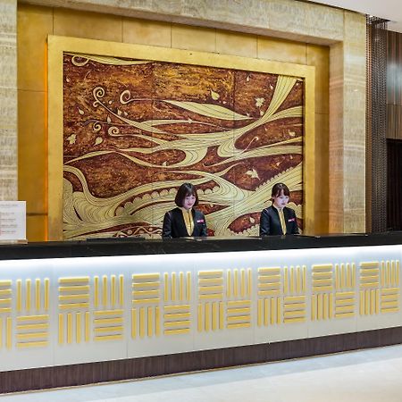 Crowne Plaza Yantai Sea View By Ihg Hotel Exterior photo