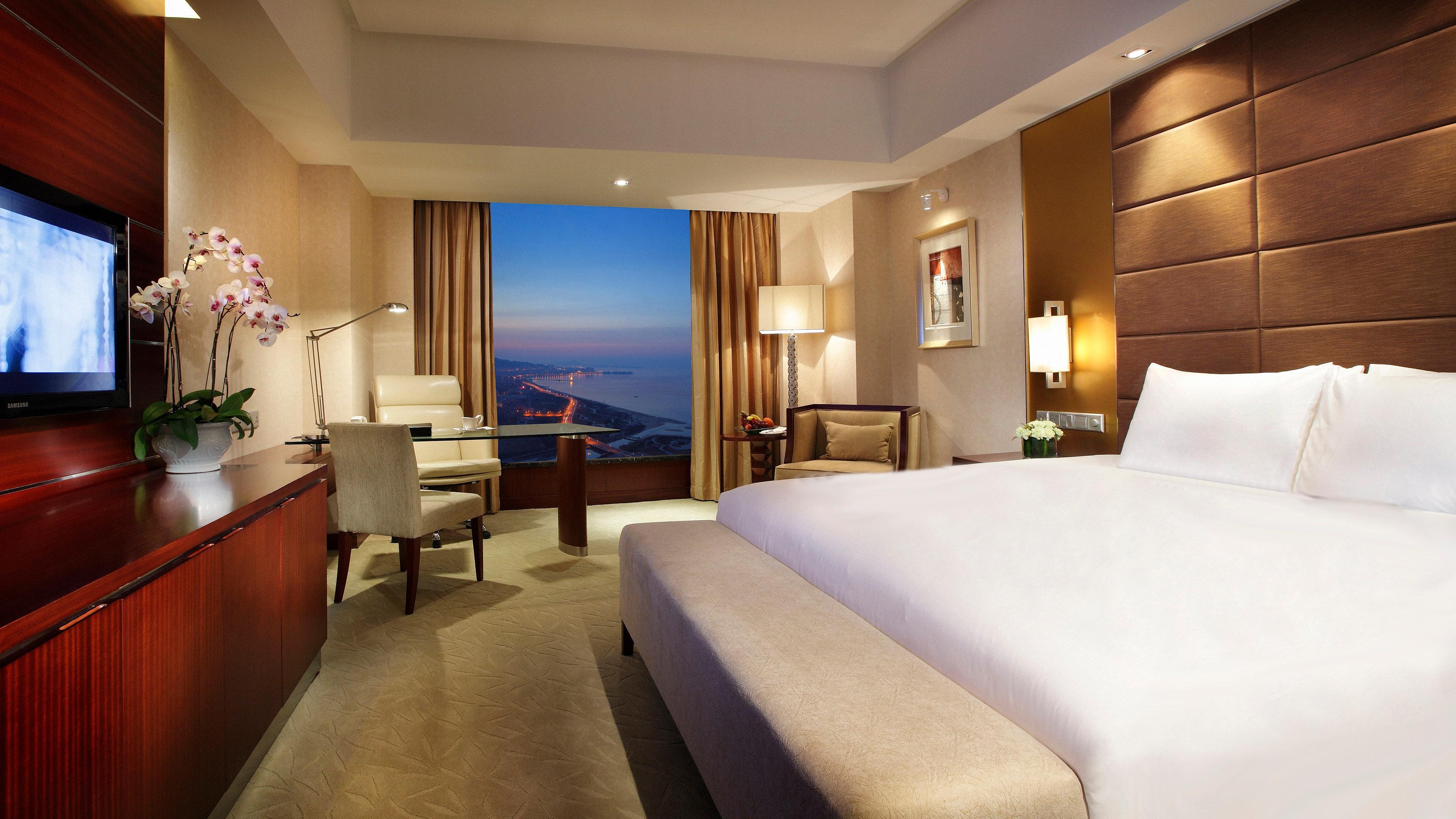 Crowne Plaza Yantai Sea View By Ihg Hotel Exterior photo