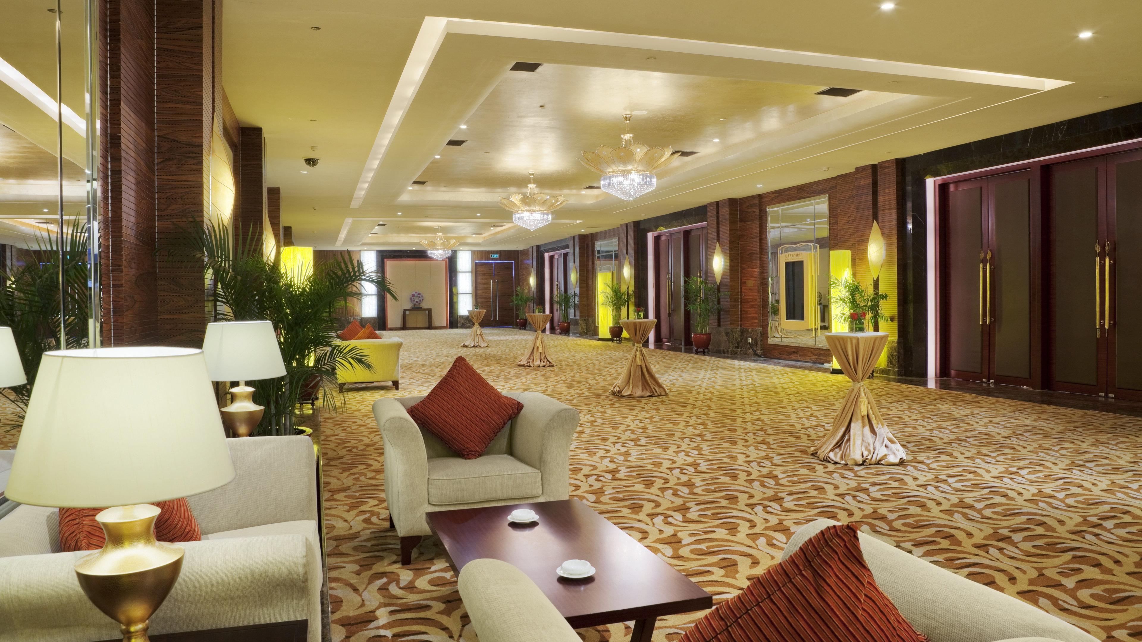 Crowne Plaza Yantai Sea View By Ihg Hotel Exterior photo